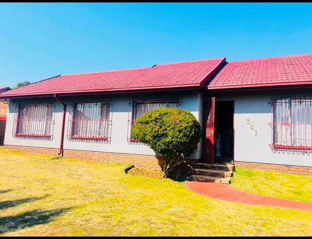 4 BEDROOM HOUSE FOR SALE IN NORKEM PARK